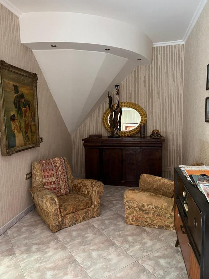 Casa Kamalei, Tra Plebiscito E Lungomare Apartment Naples Exterior photo